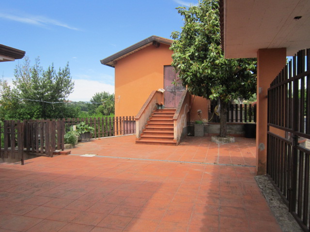 Casa semindipendente di ampia metratura