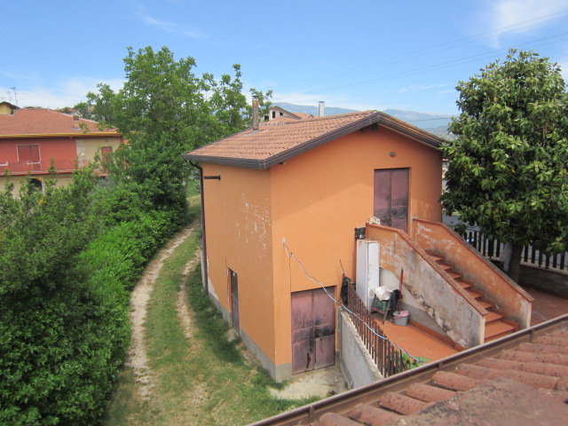 Casa semindipendente di ampia metratura